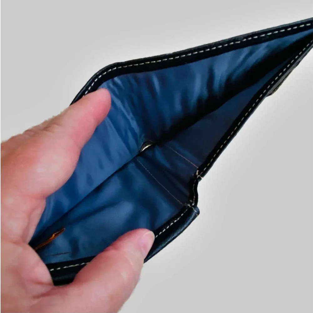 Timberland black pebbled leather wallet bifold for cards cash ID sleeve